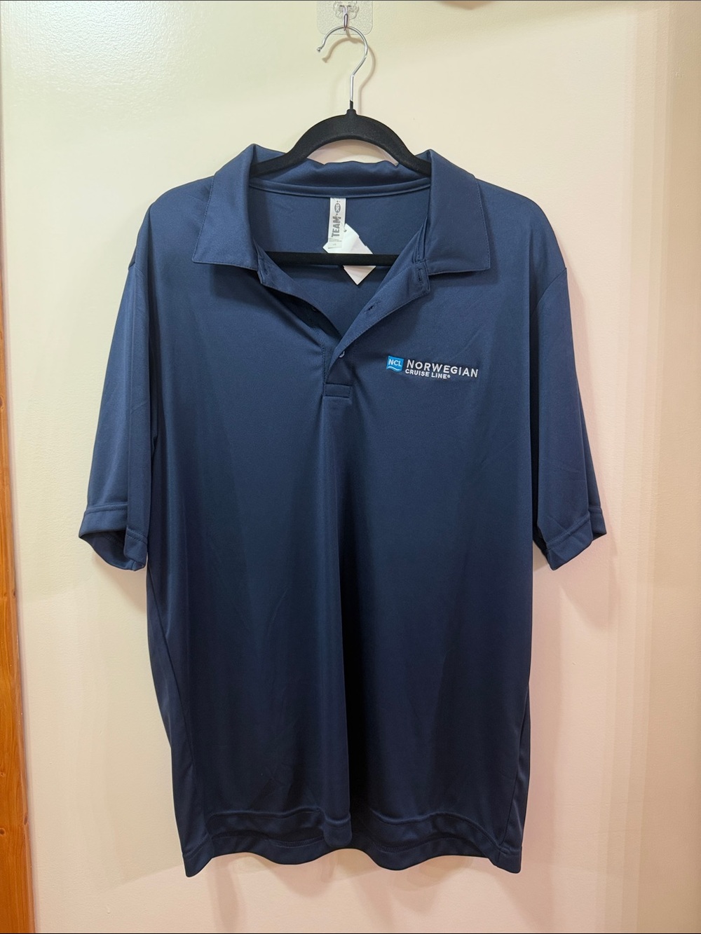 Team 365. Norwegian Cruise Line. Men's Navy Performance Polo. Size Large
